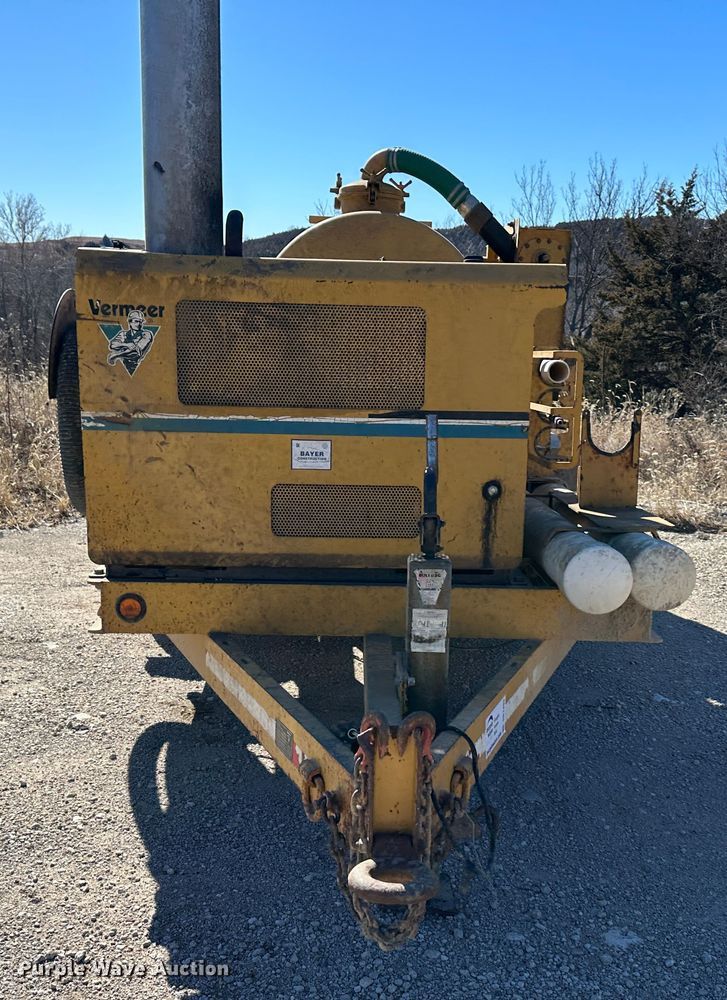 image for item DR7493 2001 Vermeer E550  vacuum excavator