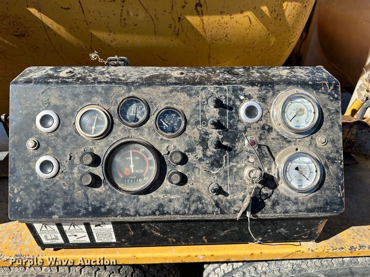 image for item DR7493 2001 Vermeer E550  vacuum excavator