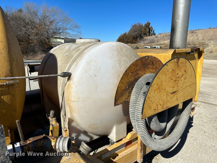 image for item DR7493 2001 Vermeer E550  vacuum excavator