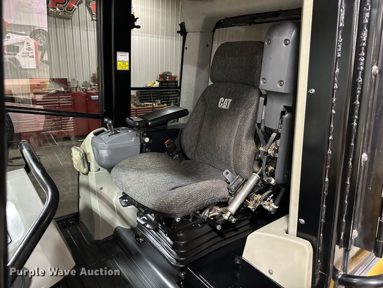 image for item DR7501 2016 Caterpillar 953D  track loader