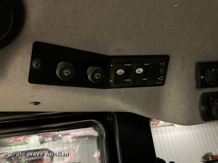 image for item DR7501 2016 Caterpillar 953D  track loader