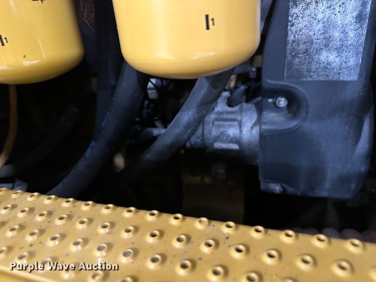 image for item DR7501 2016 Caterpillar 953D  track loader