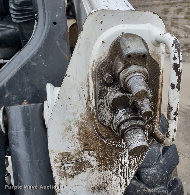 image for item DR8183 2018 Bobcat S550  skid steer loader