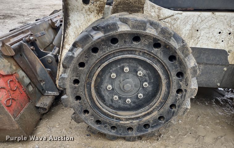 image for item DR8183 2018 Bobcat S550  skid steer loader