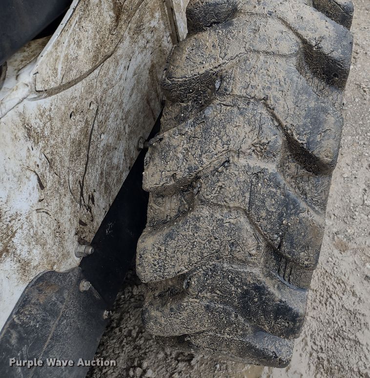 image for item DR8183 2018 Bobcat S550  skid steer loader