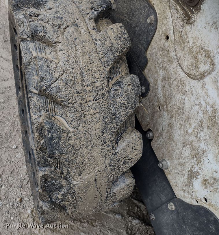 image for item DR8183 2018 Bobcat S550  skid steer loader