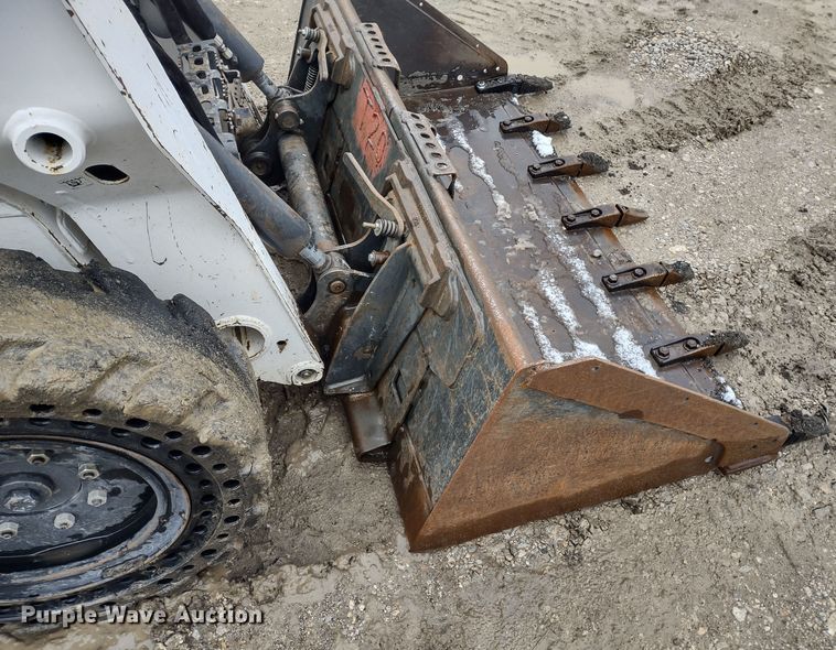image for item DR8184 2017 Bobcat S550  skid steer loader