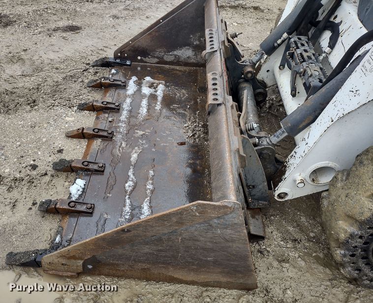 image for item DR8184 2017 Bobcat S550  skid steer loader