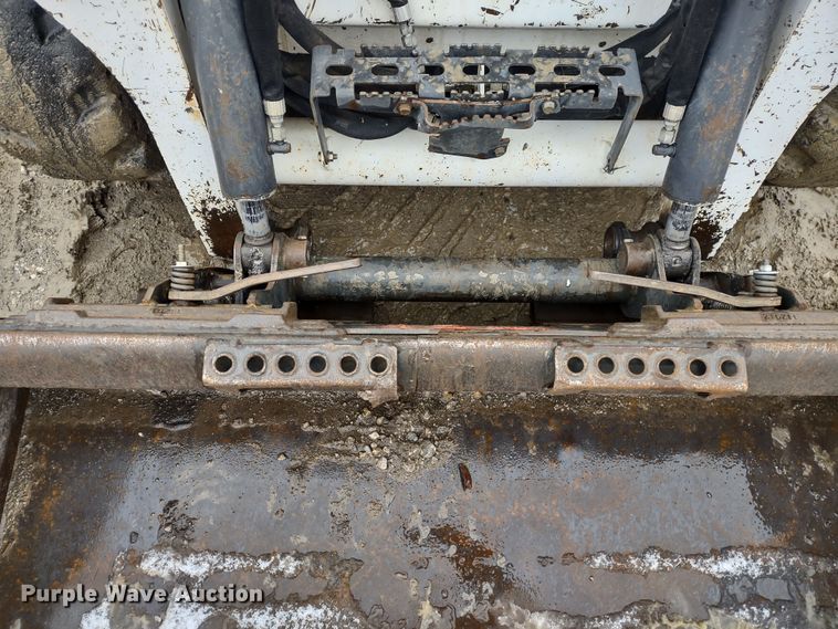 image for item DR8184 2017 Bobcat S550  skid steer loader