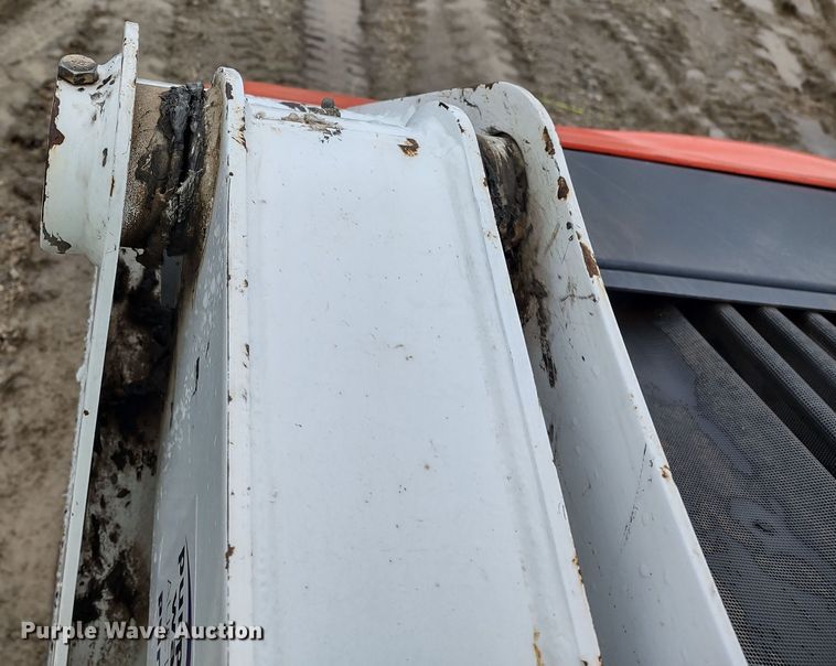 image for item DR8184 2017 Bobcat S550  skid steer loader