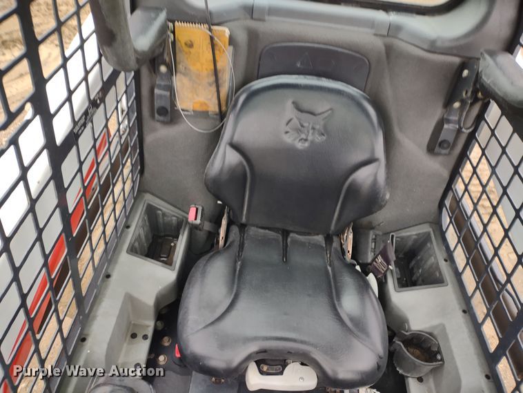 image for item DR8184 2017 Bobcat S550  skid steer loader