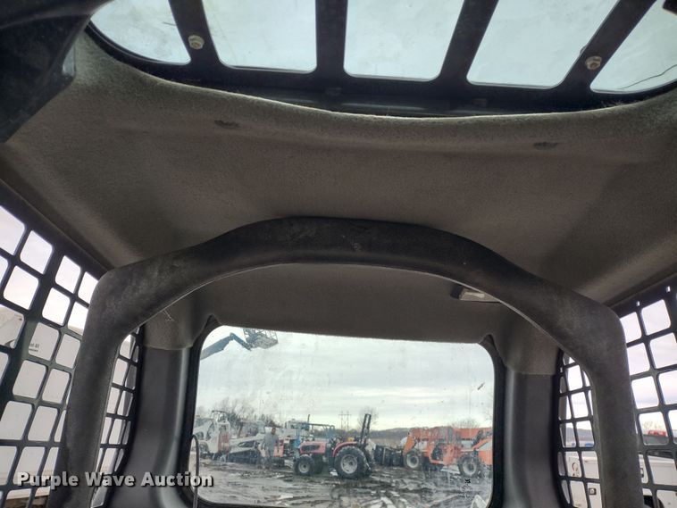 image for item DR8184 2017 Bobcat S550  skid steer loader