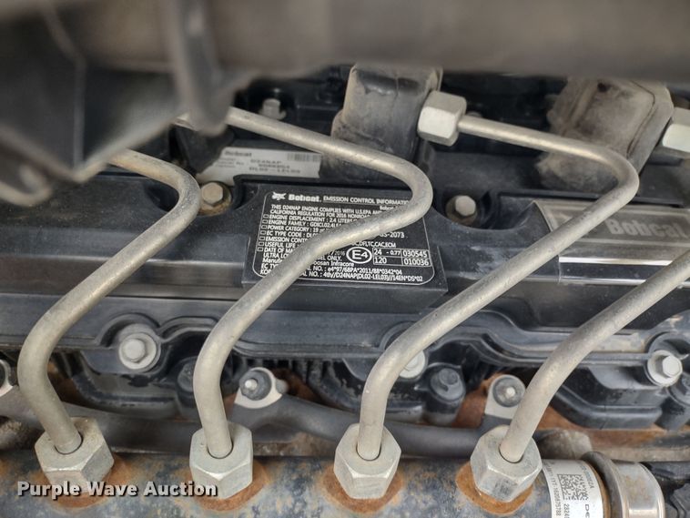 image for item DR8184 2017 Bobcat S550  skid steer loader