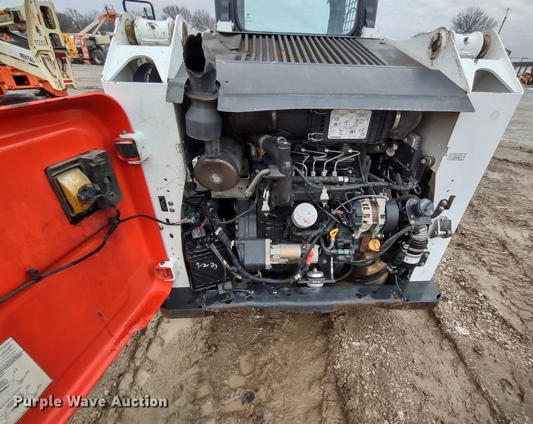 image for item DR8184 2017 Bobcat S550  skid steer loader