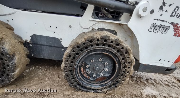 image for item DR8184 2017 Bobcat S550  skid steer loader