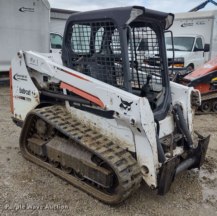image for item DR8187 2016 Bobcat T550  tracked skid steer loader