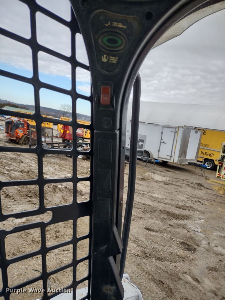 image for item DR8187 2016 Bobcat T550  tracked skid steer loader