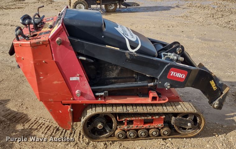 image for item DR8189 2016 Toro Dingo TX427  compact utility loader