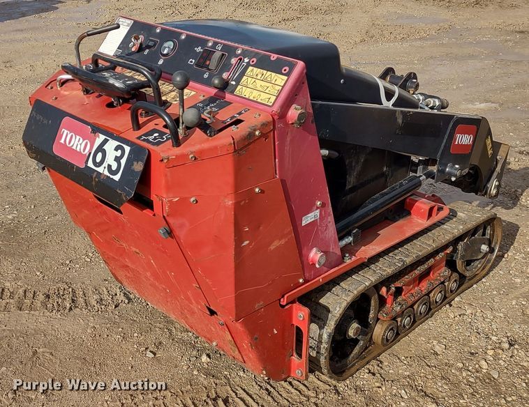 image for item DR8189 2016 Toro Dingo TX427  compact utility loader