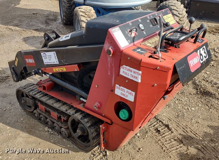 image for item DR8189 2016 Toro Dingo TX427  compact utility loader