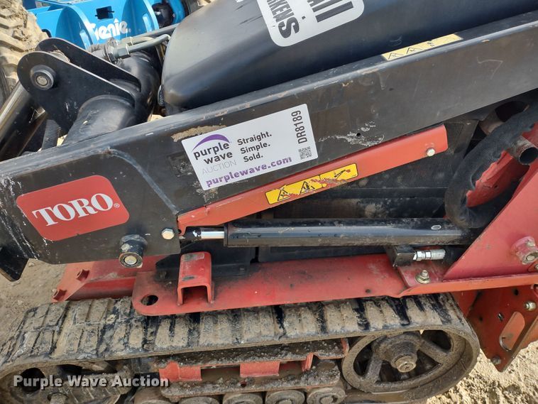 image for item DR8189 2016 Toro Dingo TX427  compact utility loader
