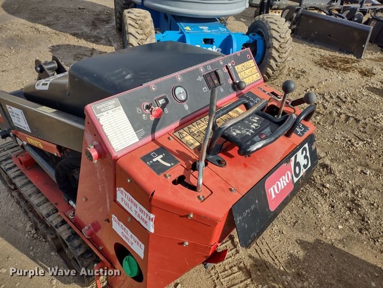 image for item DR8189 2016 Toro Dingo TX427  compact utility loader