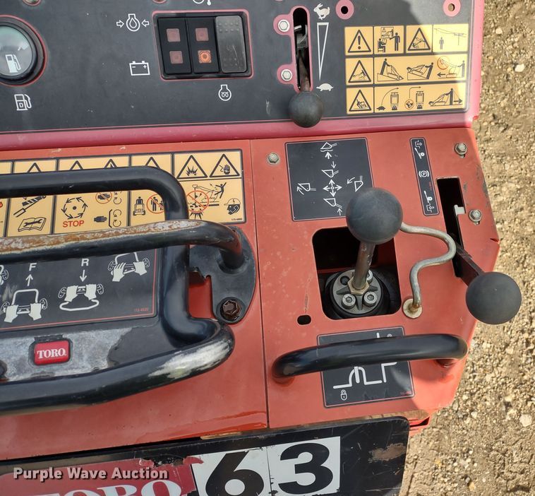 image for item DR8189 2016 Toro Dingo TX427  compact utility loader