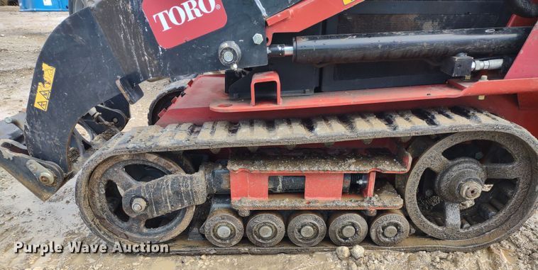image for item DR8189 2016 Toro Dingo TX427  compact utility loader