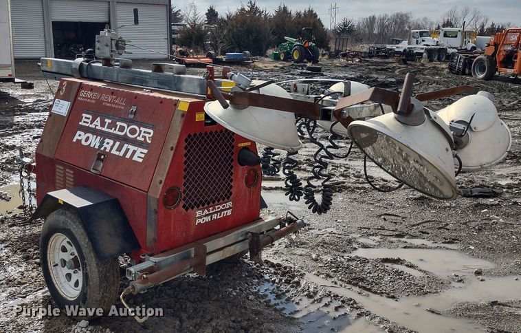 image for item DR8196 2005 Baldor Powerlite  light plant