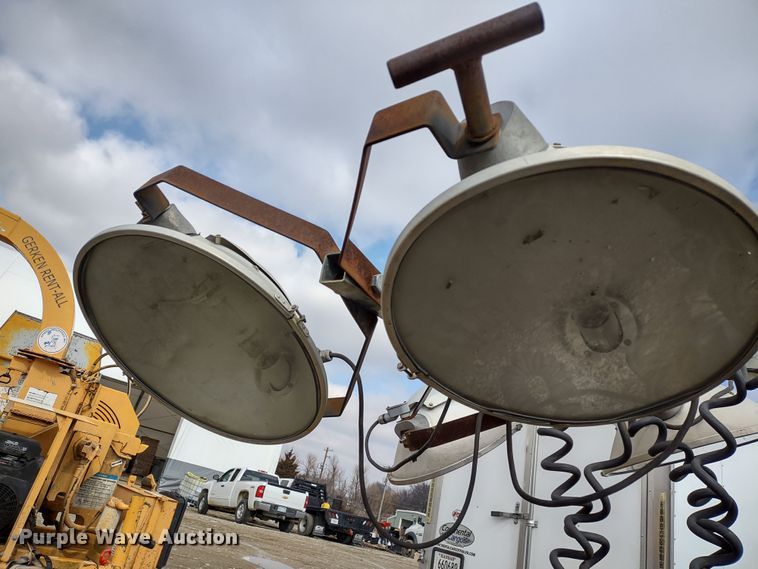 image for item DR8196 2005 Baldor Powerlite  light plant