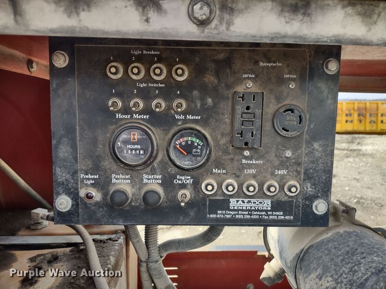 image for item DR8196 2005 Baldor Powerlite  light plant