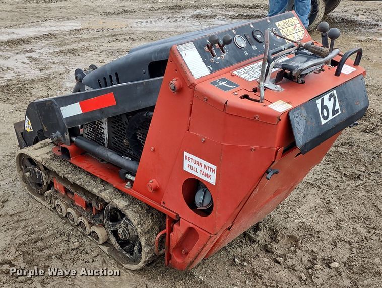 image for item DR8200 2012 Toro Dingo TX427  compact utility loader