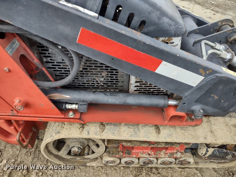 image for item DR8200 2012 Toro Dingo TX427  compact utility loader