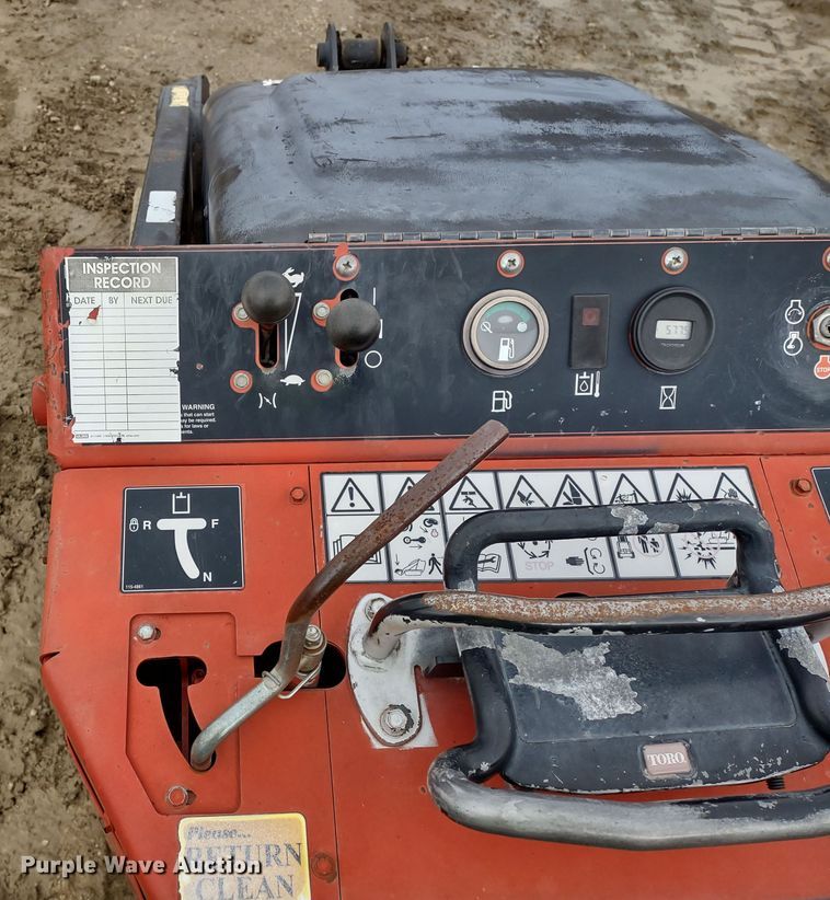 image for item DR8200 2012 Toro Dingo TX427  compact utility loader