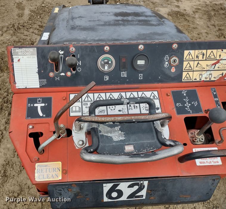 image for item DR8200 2012 Toro Dingo TX427  compact utility loader