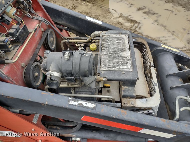 image for item DR8200 2012 Toro Dingo TX427  compact utility loader