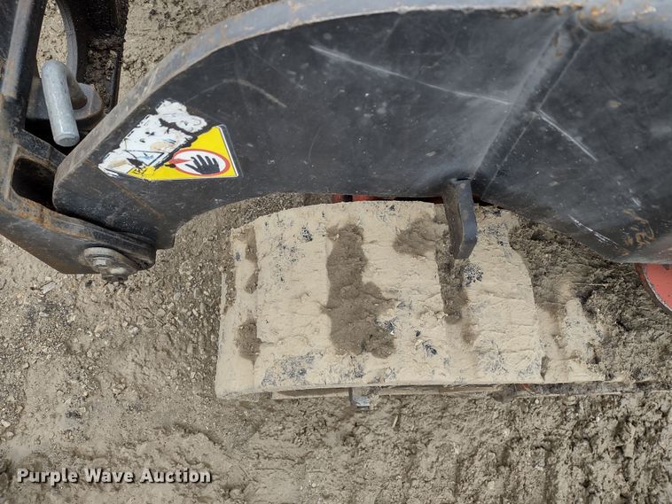 image for item DR8200 2012 Toro Dingo TX427  compact utility loader