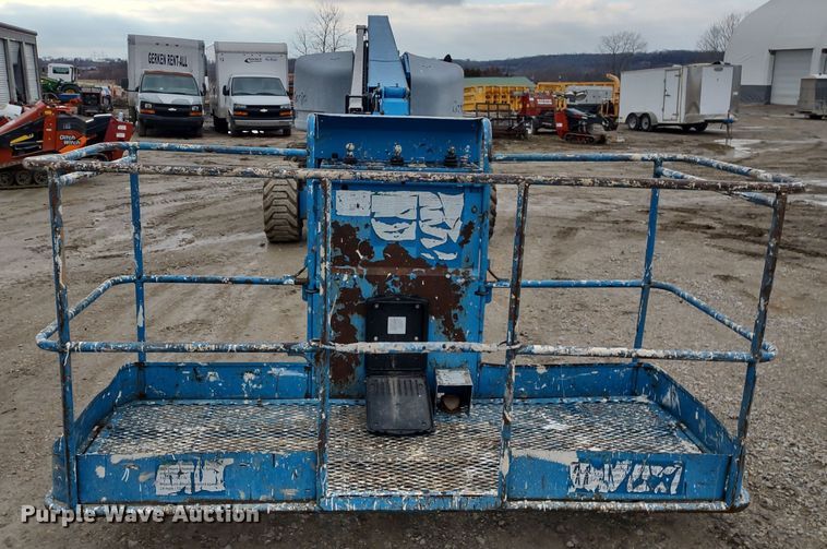 image for item DR8205 2008 Genie S65  boom lift