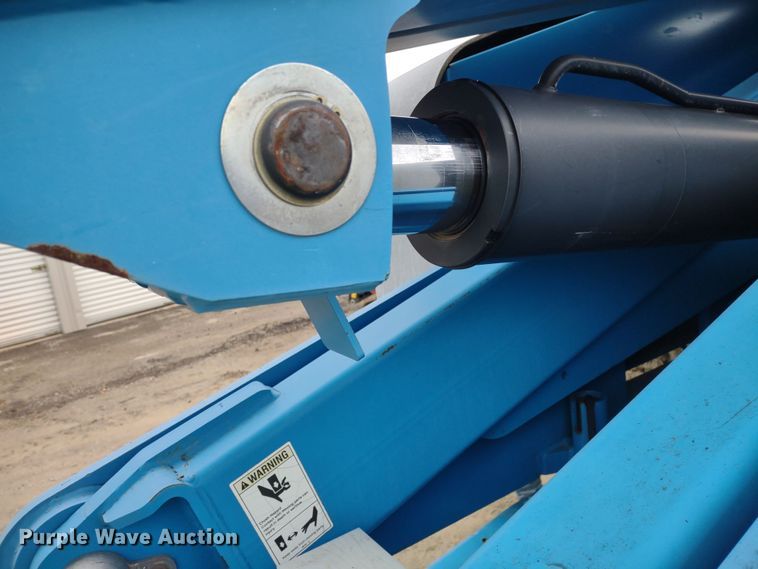 image for item DR8205 2008 Genie S65  boom lift