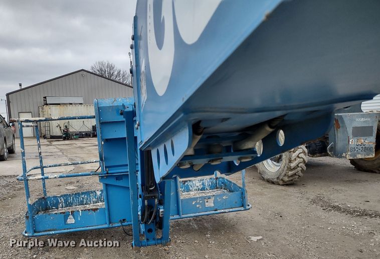 image for item DR8205 2008 Genie S65  boom lift