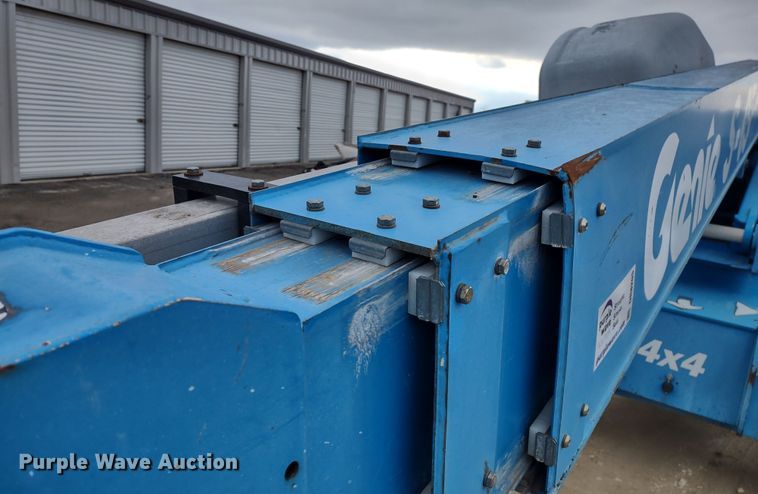image for item DR8205 2008 Genie S65  boom lift