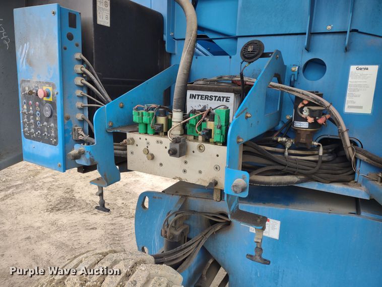 image for item DR8205 2008 Genie S65  boom lift