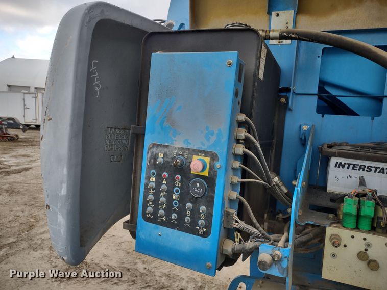 image for item DR8205 2008 Genie S65  boom lift