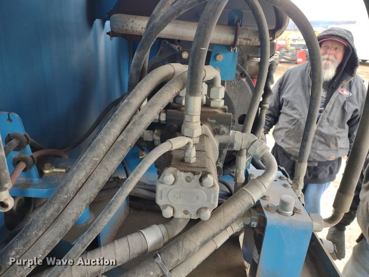 image for item DR8205 2008 Genie S65  boom lift