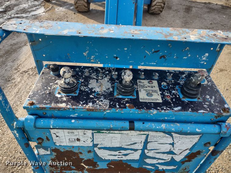 image for item DR8205 2008 Genie S65  boom lift