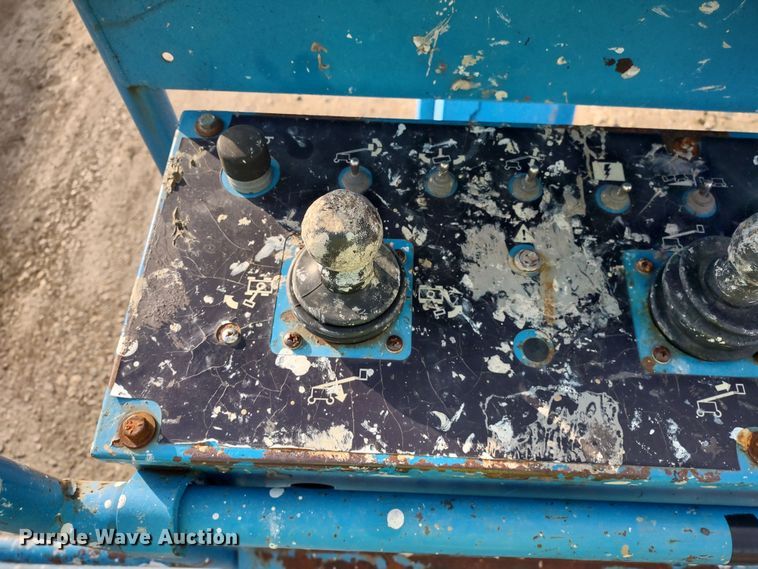 image for item DR8205 2008 Genie S65  boom lift