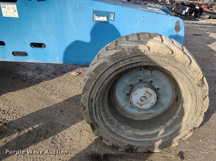 image for item DR8205 2008 Genie S65  boom lift