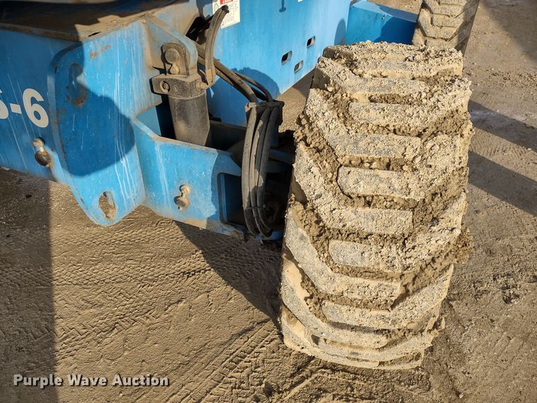 image for item DR8205 2008 Genie S65  boom lift