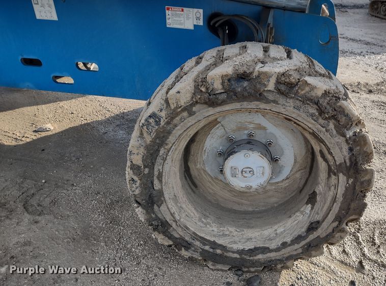 image for item DR8205 2008 Genie S65  boom lift