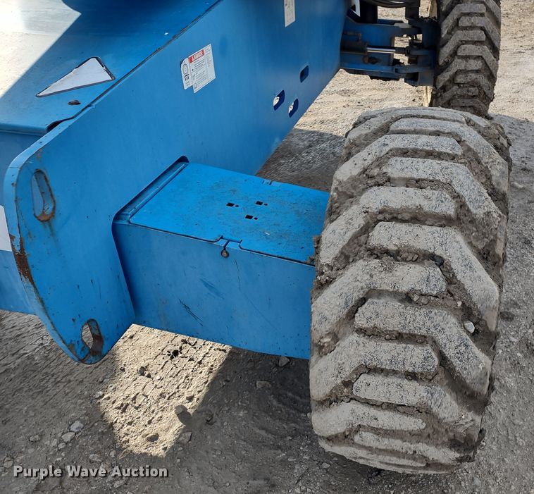 image for item DR8205 2008 Genie S65  boom lift